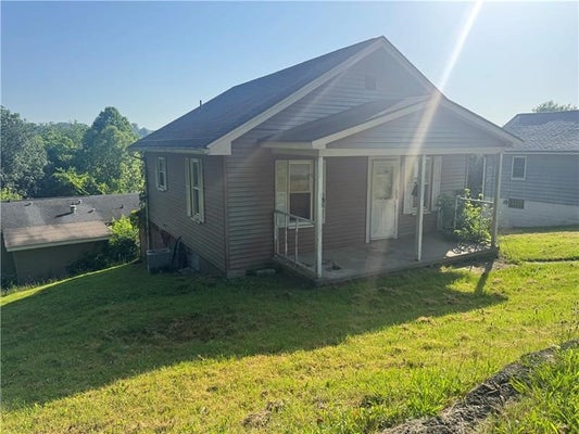 112 WIDE ST, HOUSTON, PA 15342 - Image fe124a59e90398519d2d6a0cf1d24924/198132796