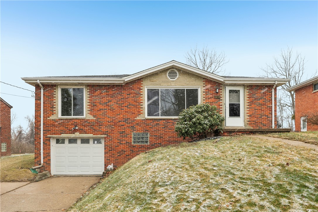 6854 Ridgevue Dr Dr, South Park, Pennsylvania image 1
