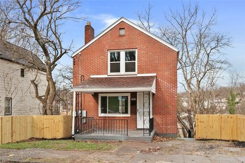 Photo of 1419 Clark St, Wilkinsburg, PA 15221 (MLS # 1736564)