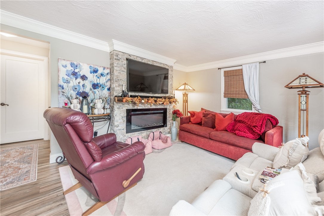 92 Adams Dr