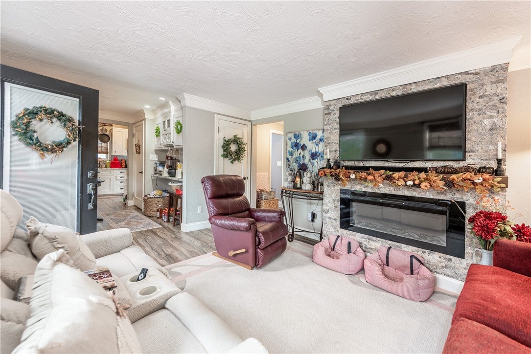 92 Adams Dr