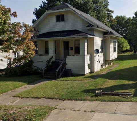 615 Park Ave Farrell PA 16121