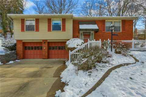 Photo of 556 Sangree Rd, Pittsburgh, PA 15237 (MLS # 1733061)