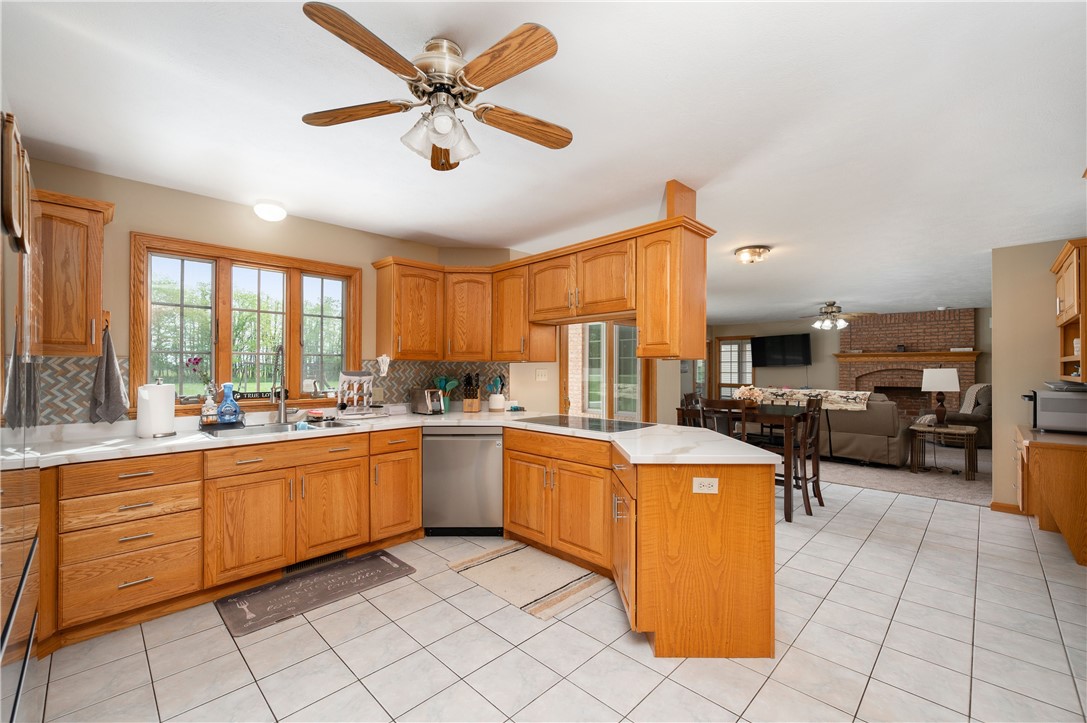 Connoquenessing Twp, Pennsylvania 16053, United States, 4 Bedrooms Bedrooms, ,4 BathroomsBathrooms,Residential,Active,148668