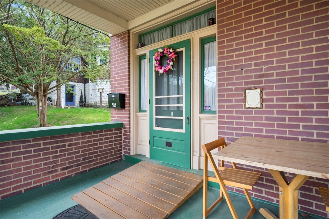 Forest Hills Boro, Pennsylvania 15221, United States, 3 Bedrooms Bedrooms, ,3 BathroomsBathrooms,Residential,Contingent,122354