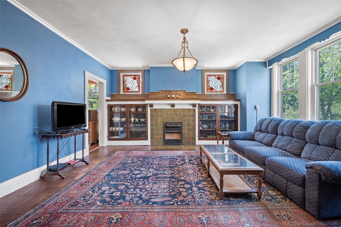 Forest Hills Boro, Pennsylvania 15221, United States, 3 Bedrooms Bedrooms, ,3 BathroomsBathrooms,Residential,Contingent,122354