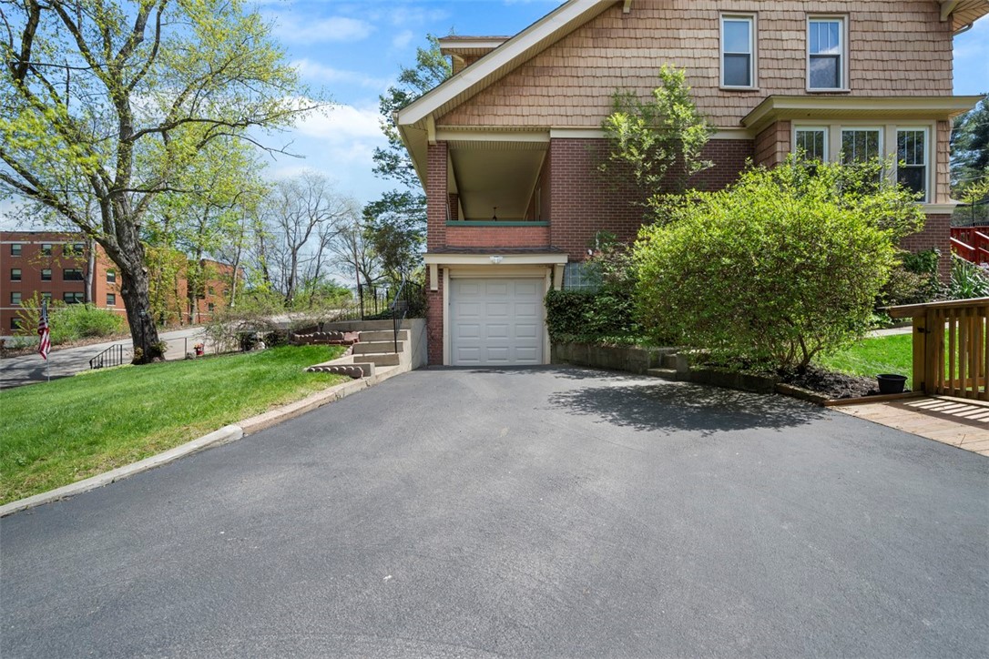 Forest Hills Boro, Pennsylvania 15221, United States, 3 Bedrooms Bedrooms, ,3 BathroomsBathrooms,Residential,Contingent,122354