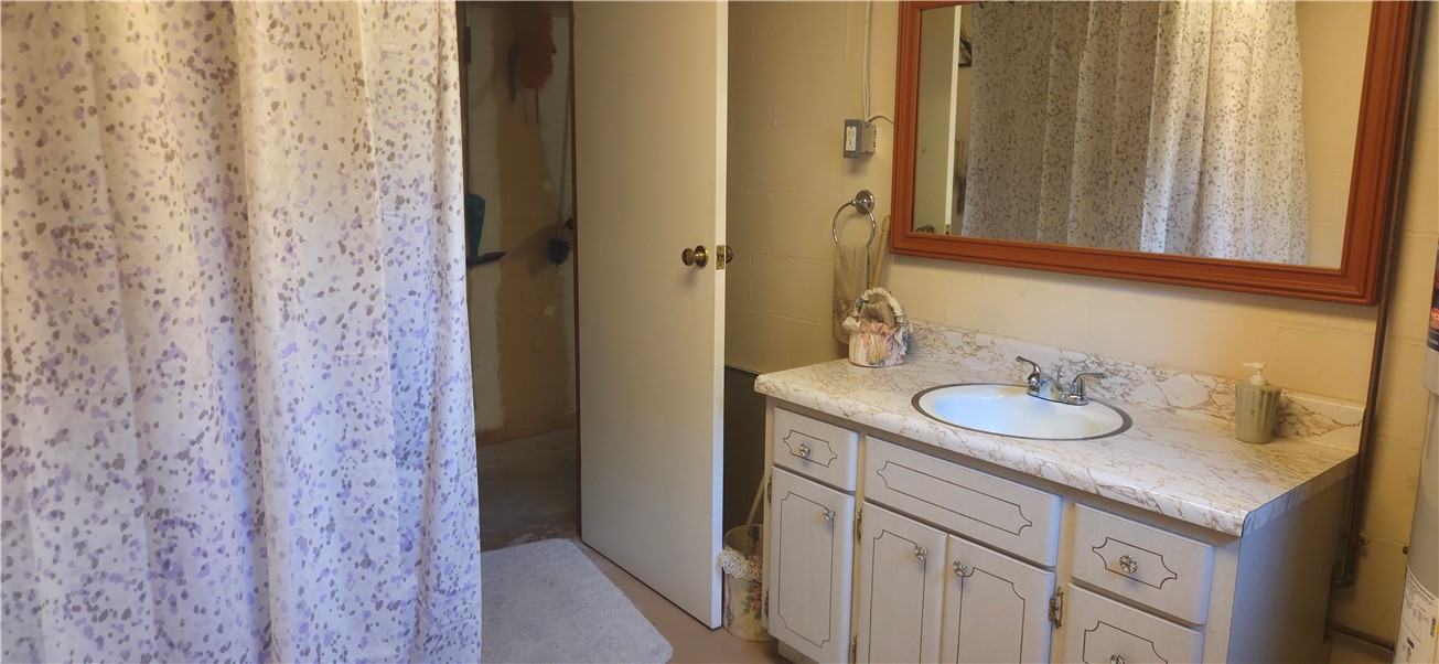 Burgettstown, Pennsylvania 15021, United States, 3 Bedrooms Bedrooms, ,3 BathroomsBathrooms,Residential,Active,187810