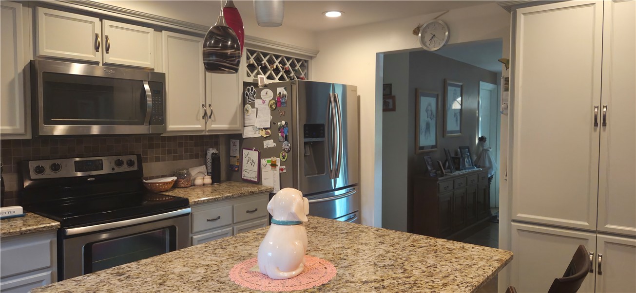 Burgettstown, Pennsylvania 15021, United States, 3 Bedrooms Bedrooms, ,3 BathroomsBathrooms,Residential,Active,187810