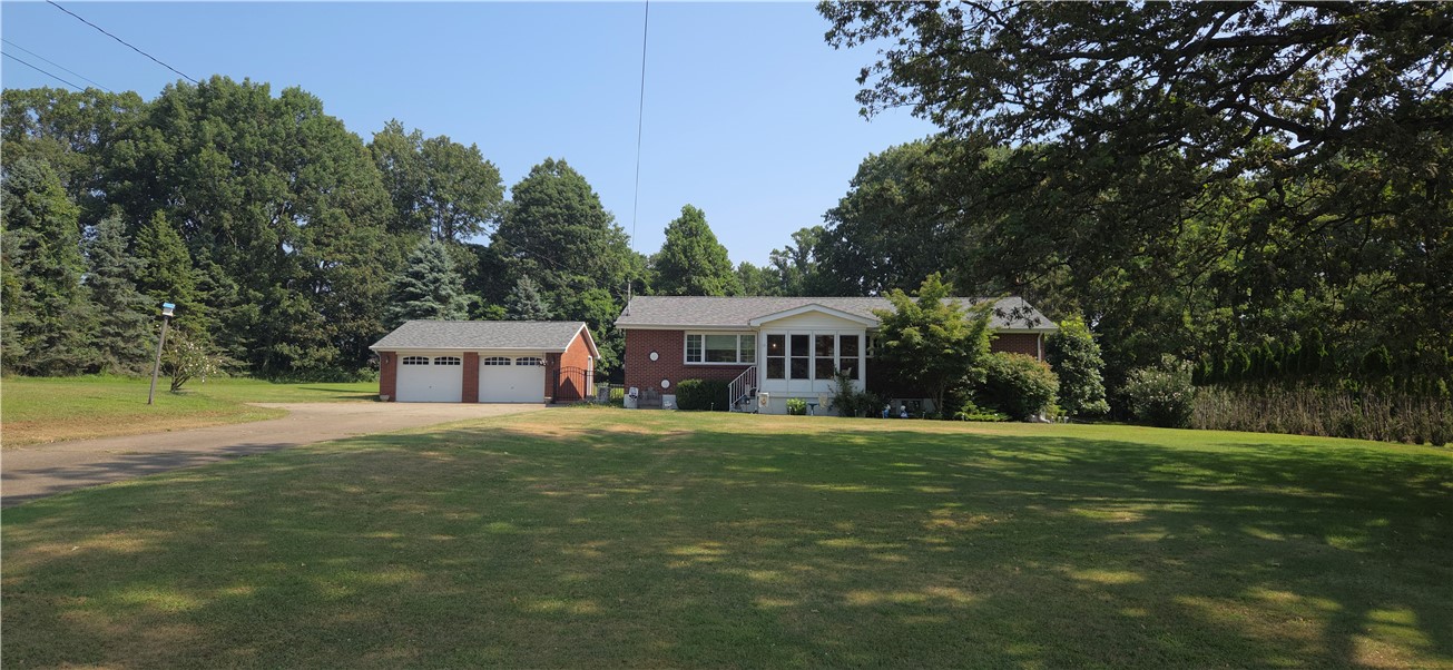 Burgettstown, Pennsylvania 15021, United States, 3 Bedrooms Bedrooms, ,3 BathroomsBathrooms,Residential,Active,187810