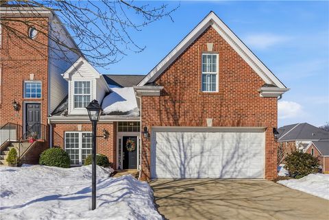 819 Strasburg Dr Adams Twp PA 16046