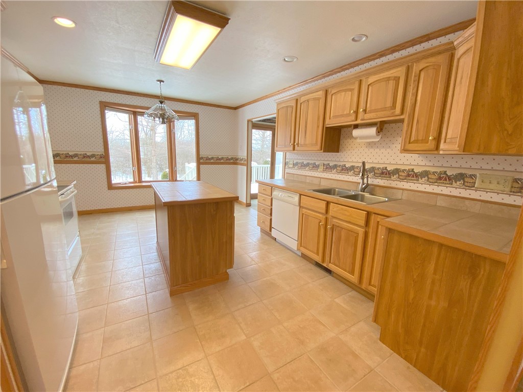 Slippery Rock Twp - But, Pennsylvania 16057, United States, 3 Bedrooms Bedrooms, ,2 BathroomsBathrooms,Residential,Contingent,1450