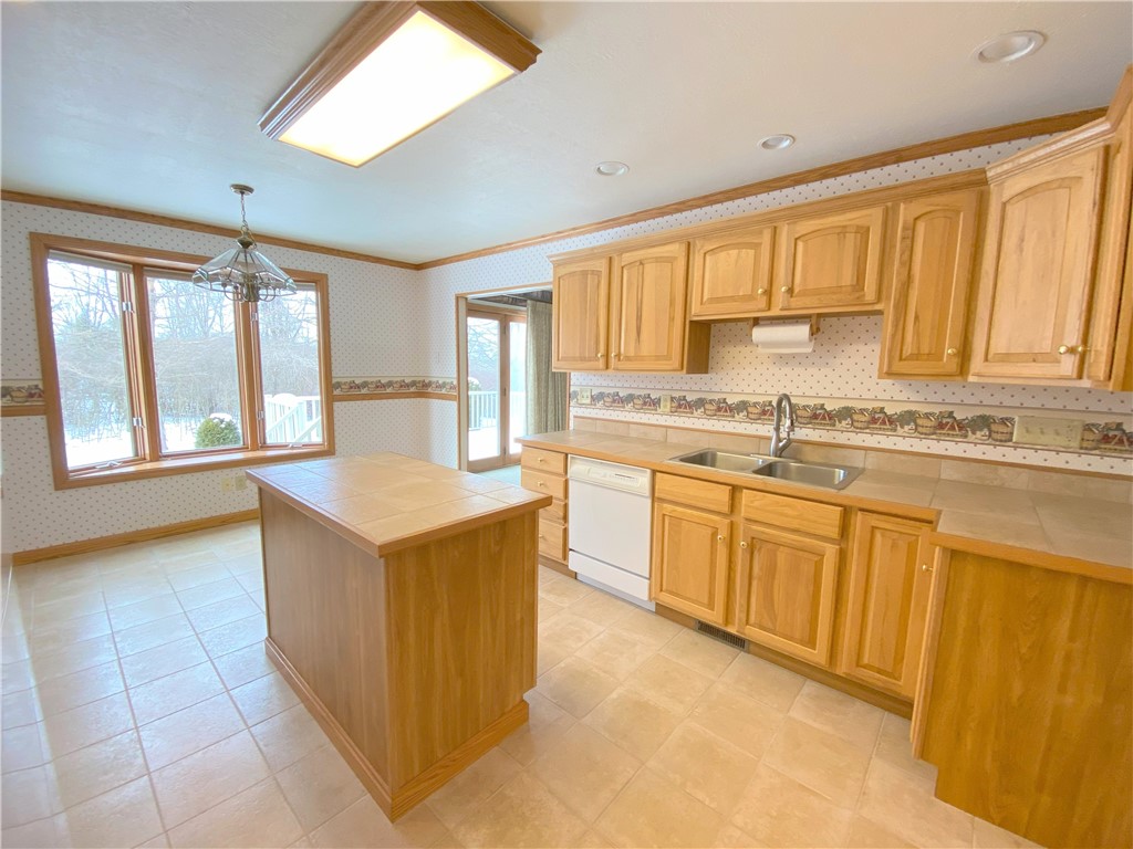 Slippery Rock Twp - But, Pennsylvania 16057, United States, 3 Bedrooms Bedrooms, ,2 BathroomsBathrooms,Residential,Contingent,1450