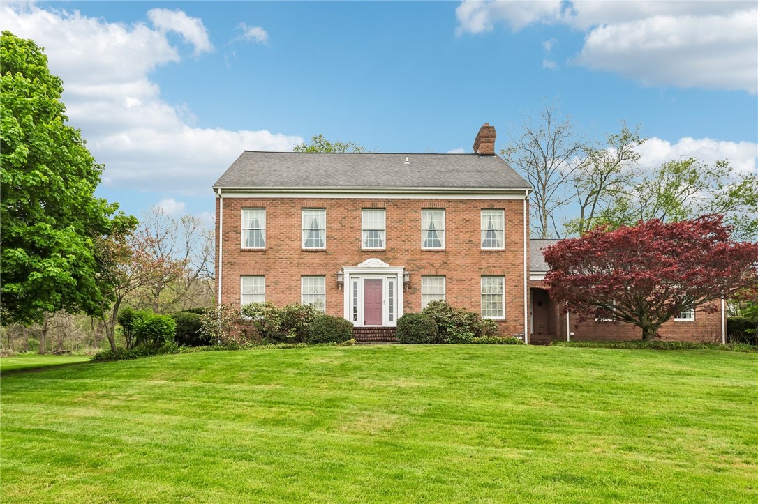 355 James St