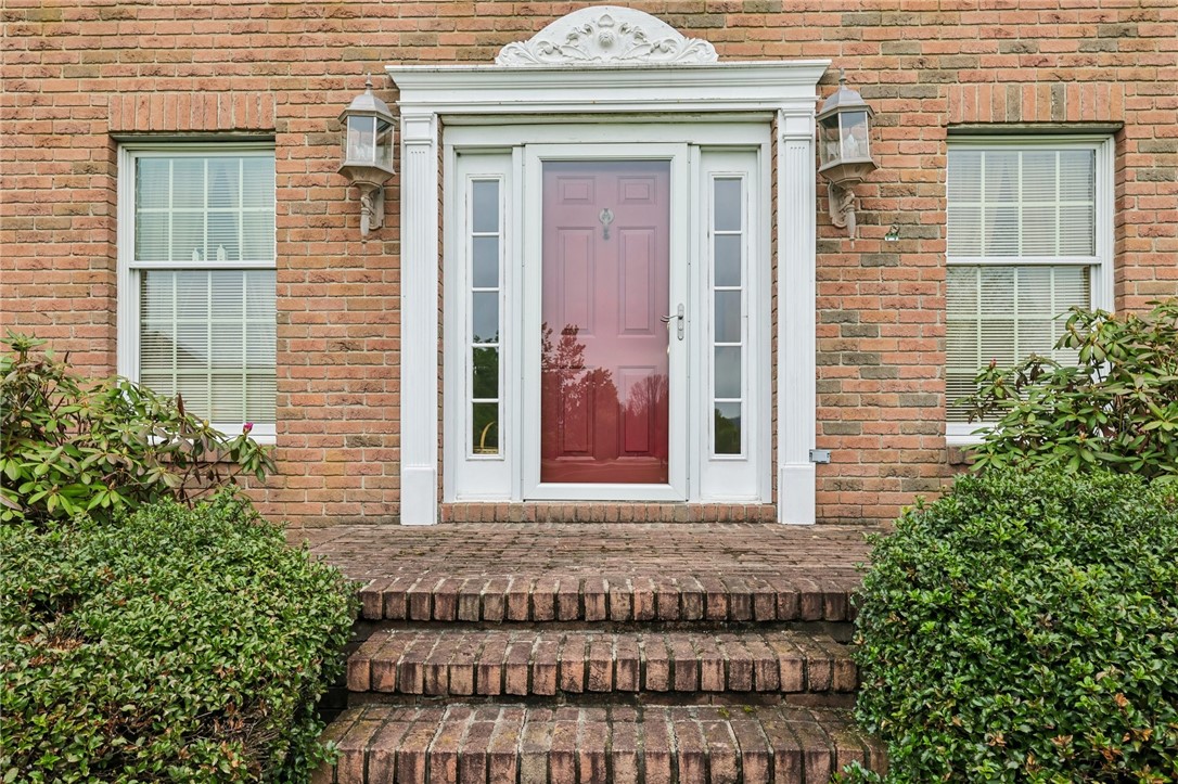 355 James St