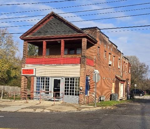 Photo of 1229 N Sharpsville Ave, Sharon, PA 16146 (MLS # 1731993)