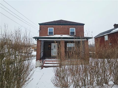 Apartment For Sale - 409 Mendelssohn Ave Ave<br/> Clairton, PA 15025
