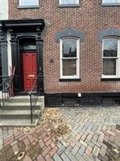 Photo of 617 Avery St, Pittsburgh, PA 15212 (MLS # 1763057)