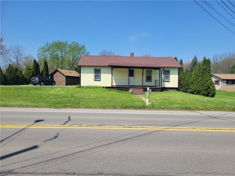 Photo of 2000 Mercer Ave, Hermitage, PA 16148 (MLS # 1750384)