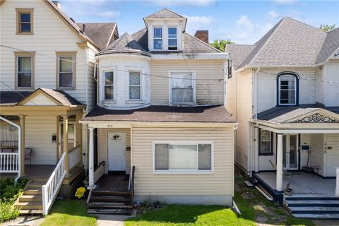 Photo of 450 Center Ave, Verona, PA 15147 (MLS # 1758235)
