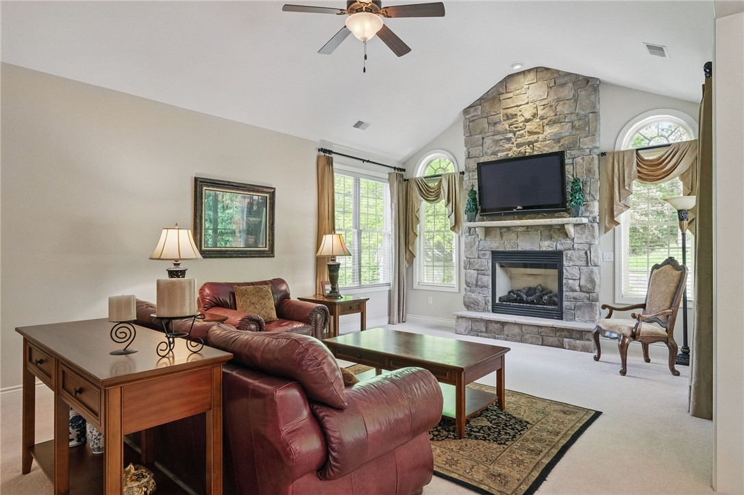 Adams Twp, Pennsylvania 16046, United States, 3 Bedrooms Bedrooms, ,2 BathroomsBathrooms,Residential,Pending,130441
