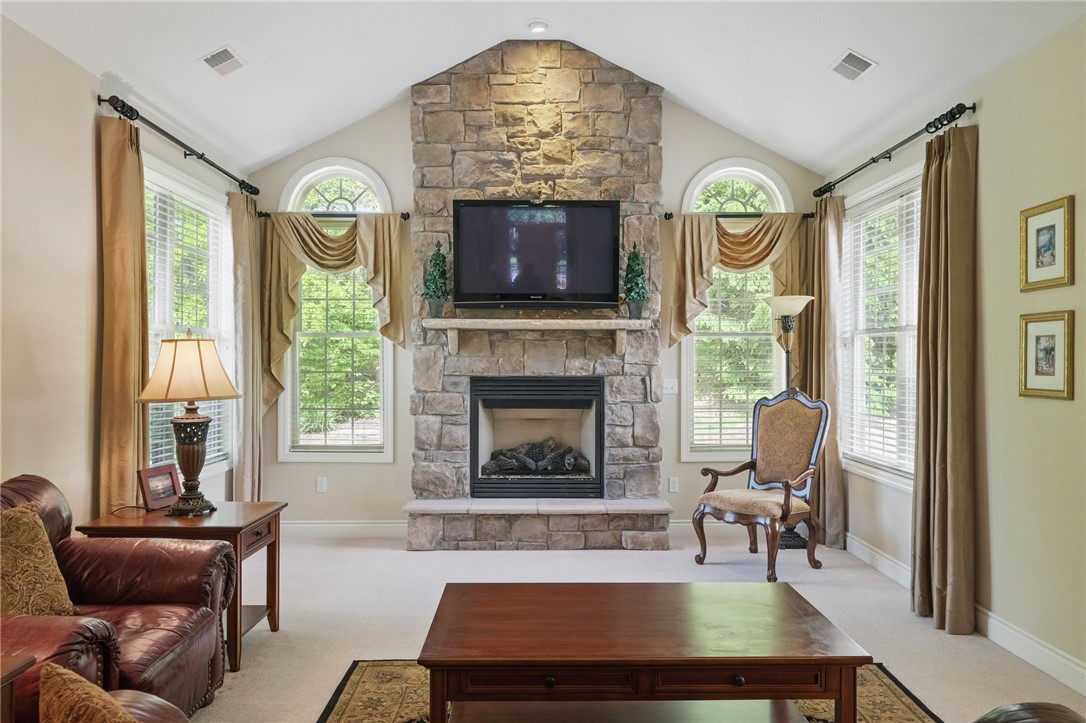 Adams Twp, Pennsylvania 16046, United States, 3 Bedrooms Bedrooms, ,2 BathroomsBathrooms,Residential,Pending,130441