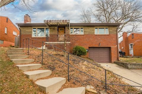 Photo of 126 Woodhall Dr, Pittsburgh, PA 15236 (MLS # 1733694)
