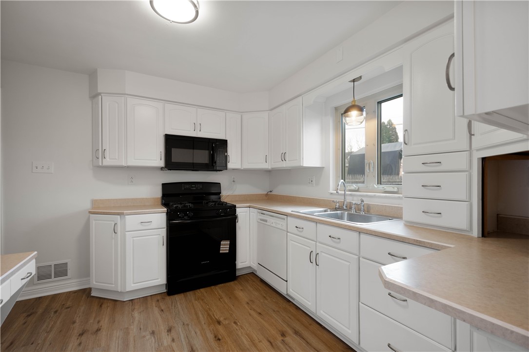 Baldwin Boro, Pennsylvania 15236, United States, 3 Bedrooms Bedrooms, ,2 BathroomsBathrooms,Residential,Active,256252