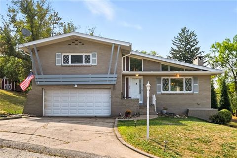 Photo of 106 Vian Avenue, Burgettstown, PA 15021 (MLS # 1724127)