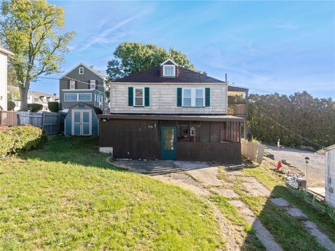 Homes For Sale - 1710 Raymond Ave Ave<br/> Latrobe, PA 15650