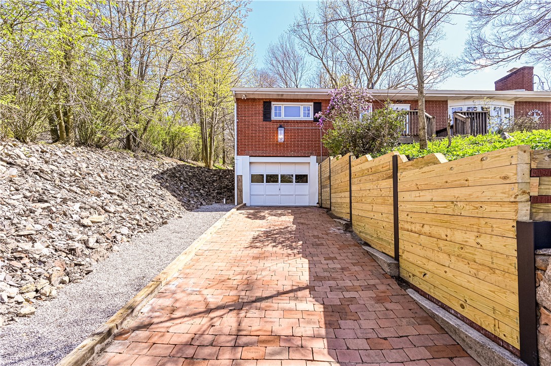 Kiskiminetas Twp, Pennsylvania 15613, United States, 3 Bedrooms Bedrooms, ,2 BathroomsBathrooms,Residential,Pending,115952