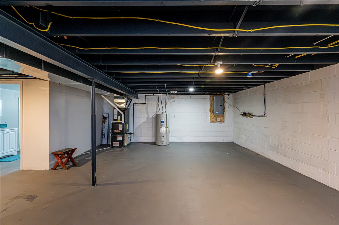 Kiskiminetas Twp, Pennsylvania 15613, United States, 3 Bedrooms Bedrooms, ,2 BathroomsBathrooms,Residential,Pending,115952