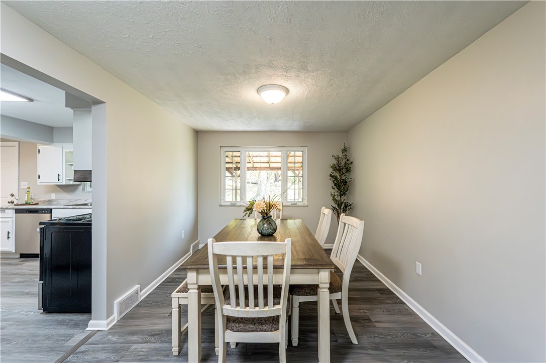 Kiskiminetas Twp, Pennsylvania 15613, United States, 3 Bedrooms Bedrooms, ,2 BathroomsBathrooms,Residential,Pending,115952