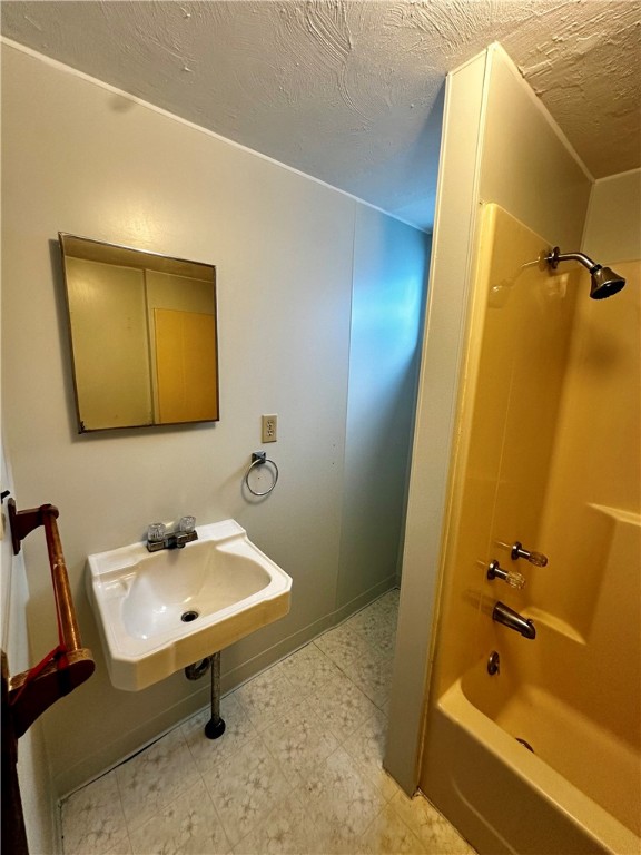 Connoquenessing Twp, Pennsylvania 16033, United States, 1 Bedroom Bedrooms, ,2 BathroomsBathrooms,Residential,Active,209201