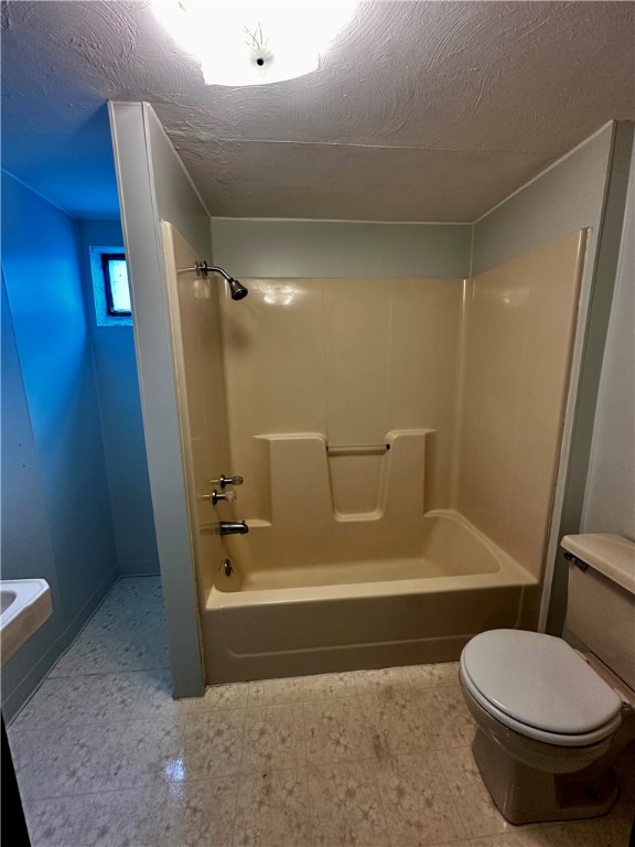 Connoquenessing Twp, Pennsylvania 16033, United States, 1 Bedroom Bedrooms, ,2 BathroomsBathrooms,Residential,Active,209201