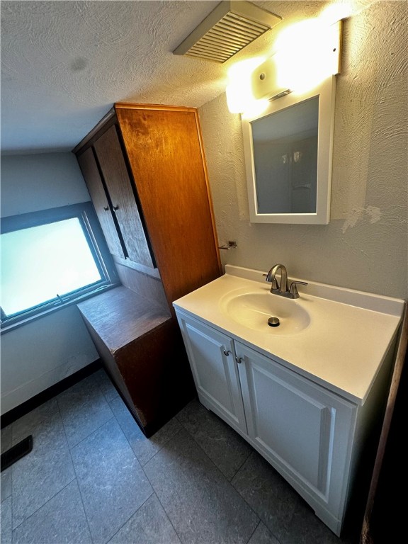 Connoquenessing Twp, Pennsylvania 16033, United States, 1 Bedroom Bedrooms, ,2 BathroomsBathrooms,Residential,Active,209201