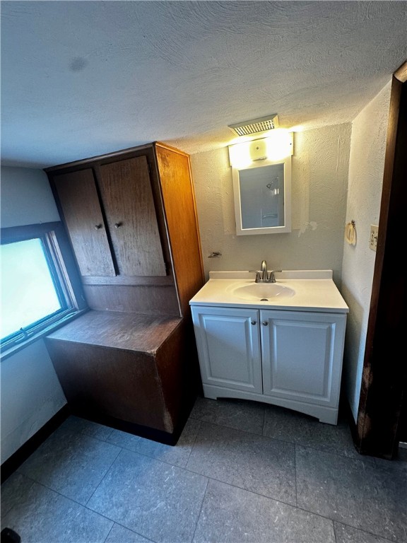 Connoquenessing Twp, Pennsylvania 16033, United States, 1 Bedroom Bedrooms, ,2 BathroomsBathrooms,Residential,Active,209201