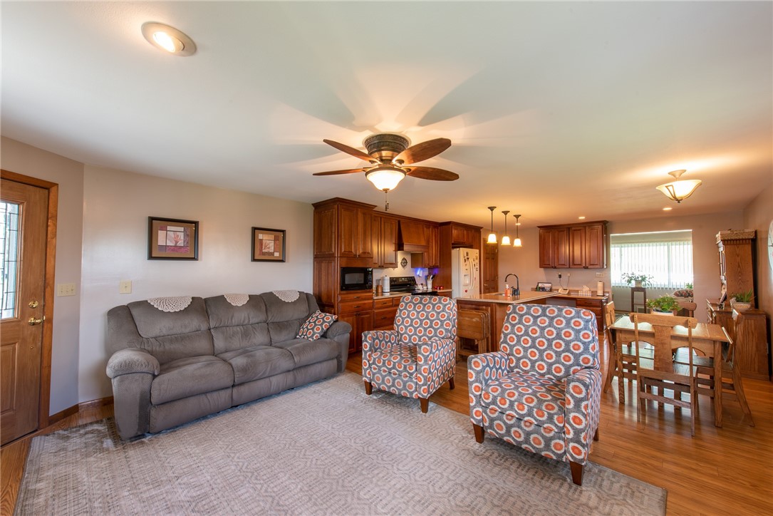 Oklahoma Boro, Pennsylvania 15613, United States, 3 Bedrooms Bedrooms, ,2 BathroomsBathrooms,Residential,Pending,181881