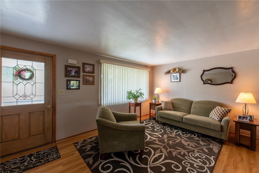 Oklahoma Boro, Pennsylvania 15613, United States, 3 Bedrooms Bedrooms, ,2 BathroomsBathrooms,Residential,Pending,181881