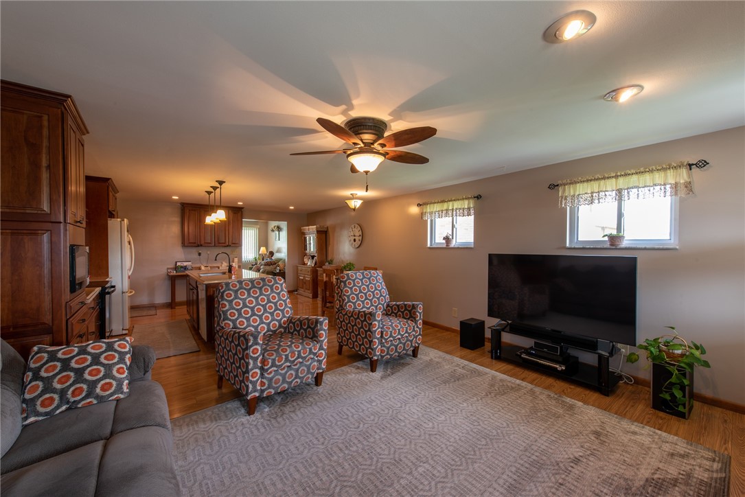 Oklahoma Boro, Pennsylvania 15613, United States, 3 Bedrooms Bedrooms, ,2 BathroomsBathrooms,Residential,Pending,181881