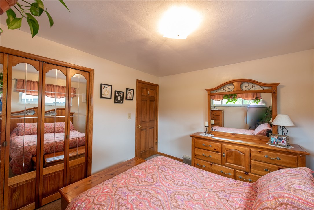 Oklahoma Boro, Pennsylvania 15613, United States, 3 Bedrooms Bedrooms, ,2 BathroomsBathrooms,Residential,Pending,181881