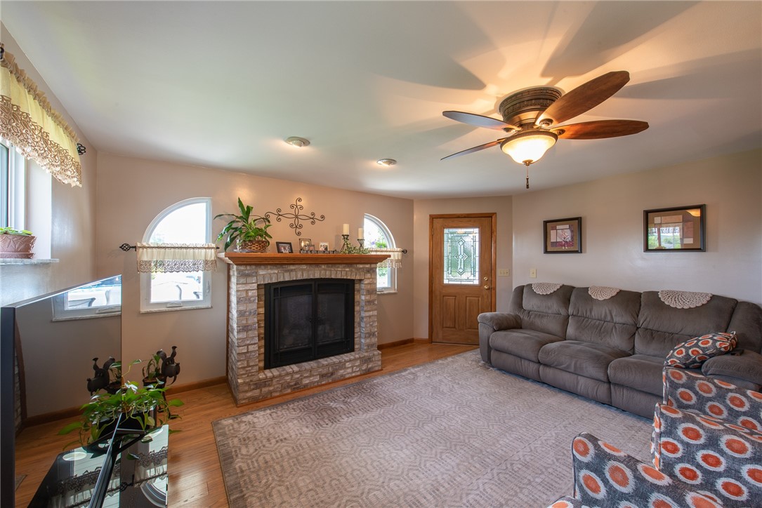 Oklahoma Boro, Pennsylvania 15613, United States, 3 Bedrooms Bedrooms, ,2 BathroomsBathrooms,Residential,Pending,181881