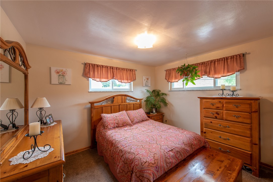 Oklahoma Boro, Pennsylvania 15613, United States, 3 Bedrooms Bedrooms, ,2 BathroomsBathrooms,Residential,Pending,181881