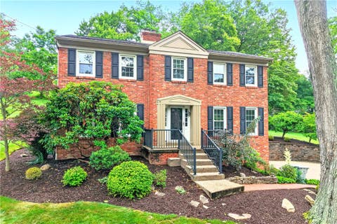 Photo of 195 Gateshead Dr, Canonsburg, PA 15317 (MLS # 1760530)