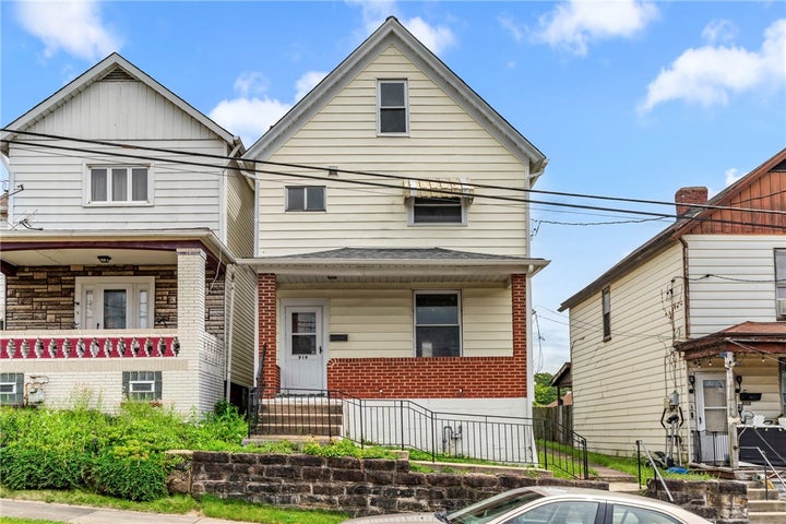 Photo 1 of 26 — 919 Brinton Ave, Pitcairn, PA 15140