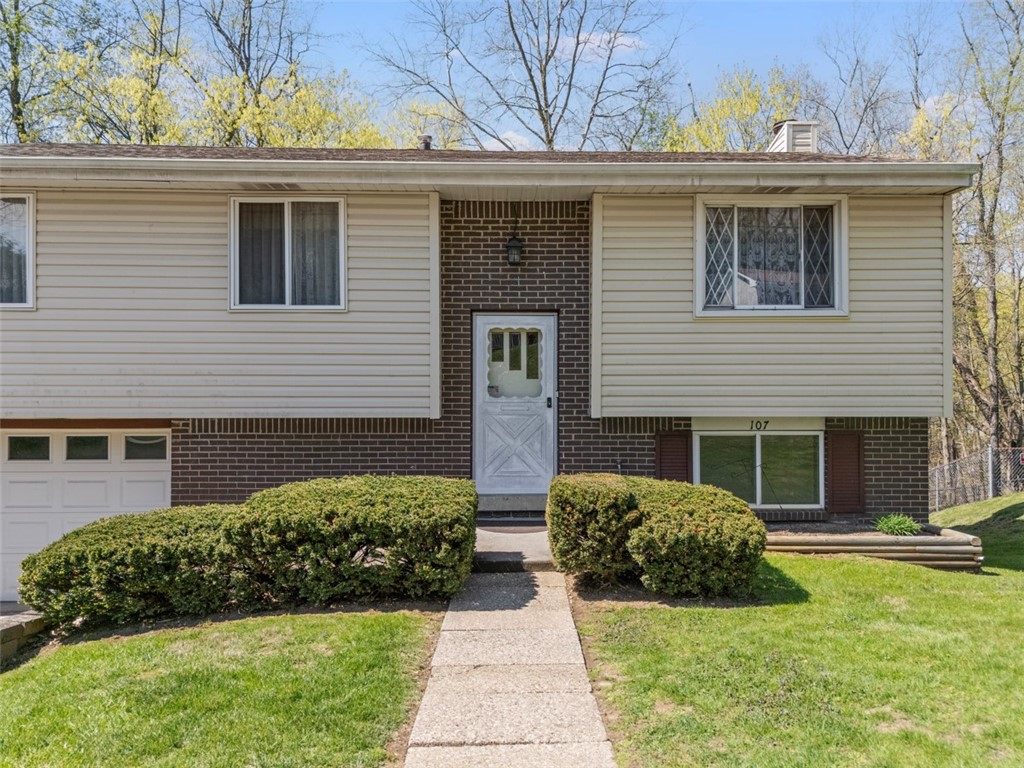107 Circle Dr Dr, White Oak, Pennsylvania image 4