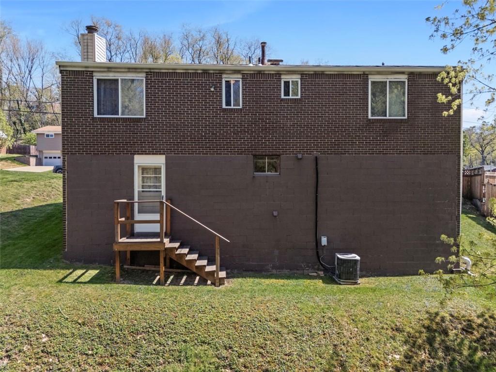 107 Circle Dr Dr, White Oak, Pennsylvania image 32