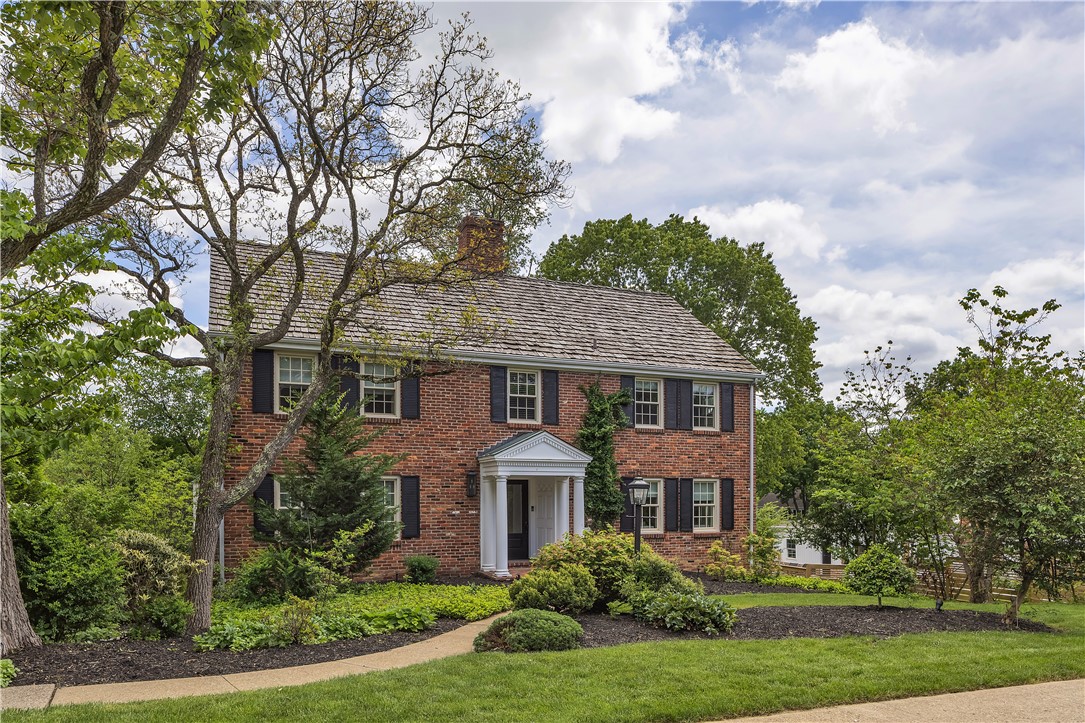 2176 Ben Franklin Dr