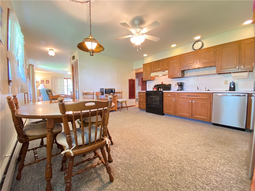 Greenville Boro - Mer, Pennsylvania 16125, United States, 3 Bedrooms Bedrooms, ,2 BathroomsBathrooms,Residential,Contingent,118098