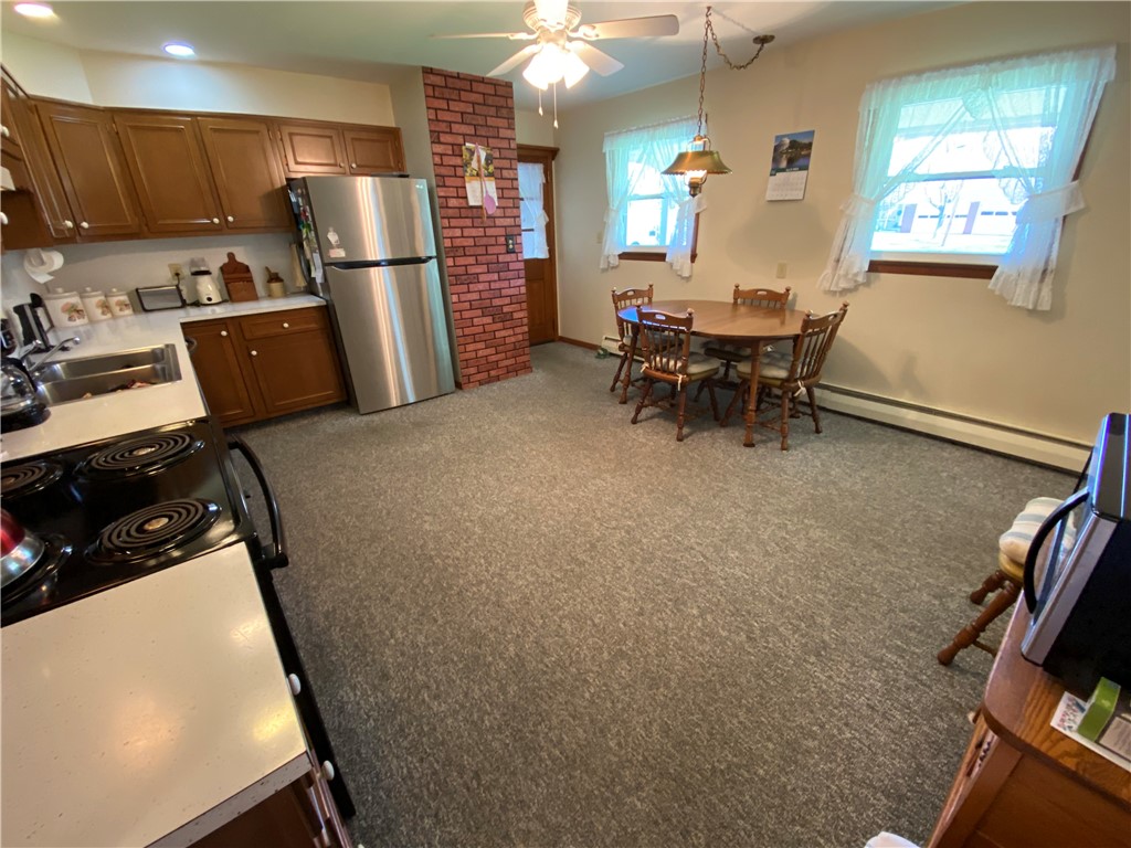 Greenville Boro - Mer, Pennsylvania 16125, United States, 3 Bedrooms Bedrooms, ,2 BathroomsBathrooms,Residential,Contingent,118098